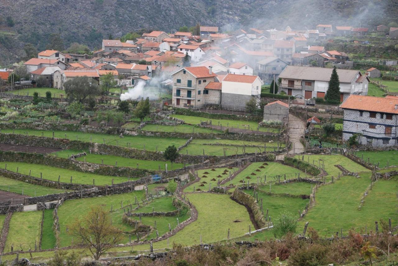Hotel Carvalho Araujo Geres Bagian luar foto
