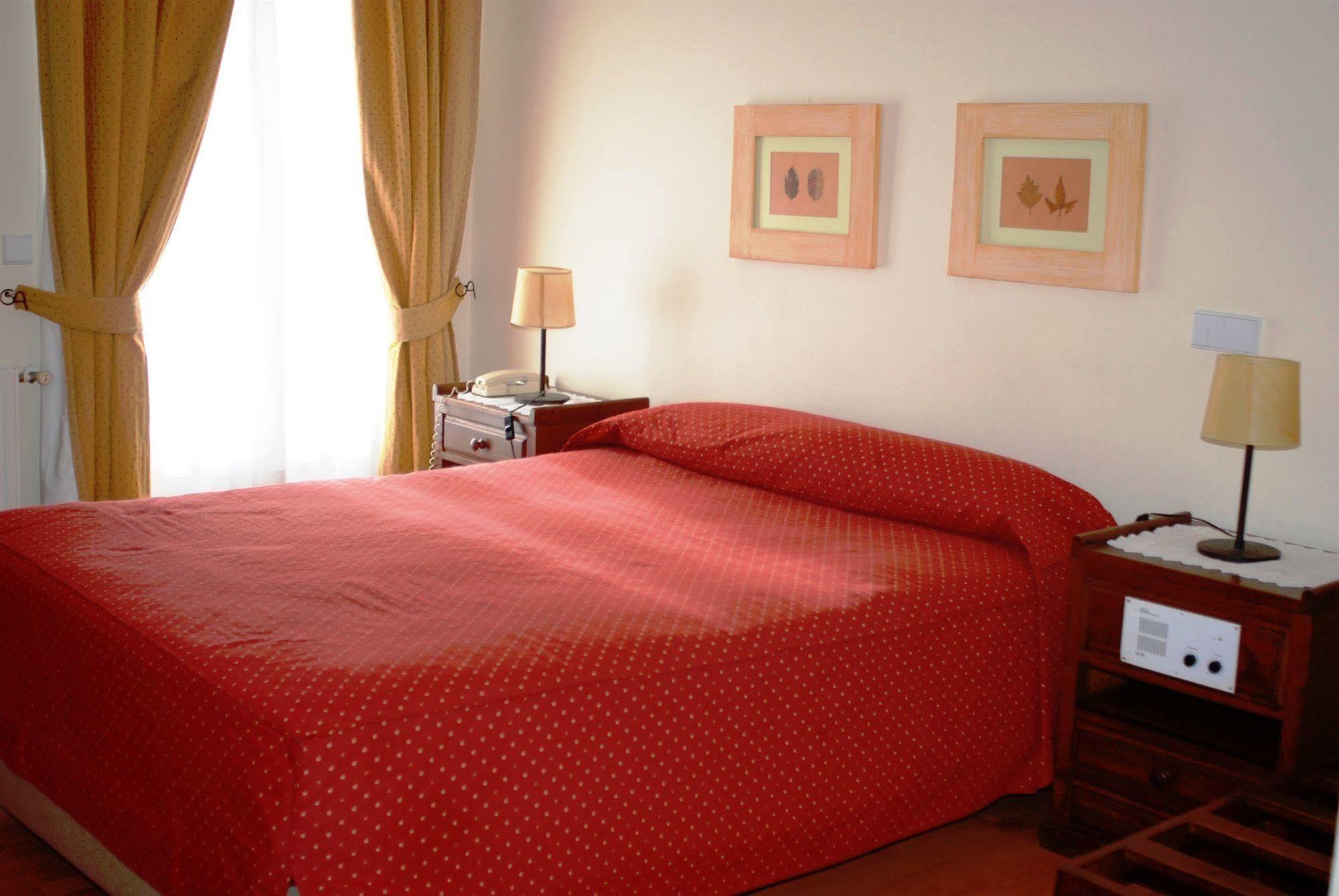 Hotel Carvalho Araujo Geres Bagian luar foto